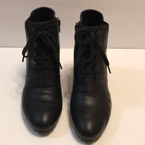 Vanelli Leather Women’s Black Lace up Boots Size 8N Grannycore